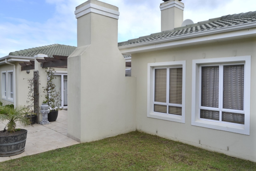 To Let 3 Bedroom Property for Rent in Somerset Heights Western Cape